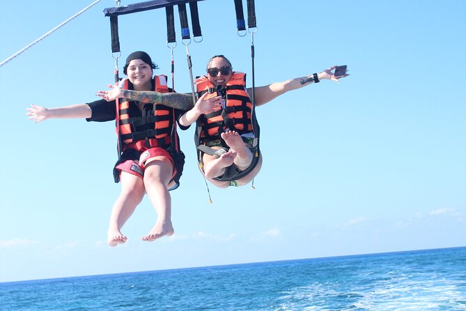 Best Parasailing Cozumel + Locker - Safety gear and harness setup: what the first minutes feel like