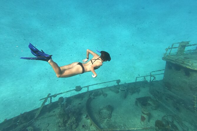 Clear Boat & Snorkel Cozumel Tour with Drinks - Small group size (max 15) and guides who keep it moving