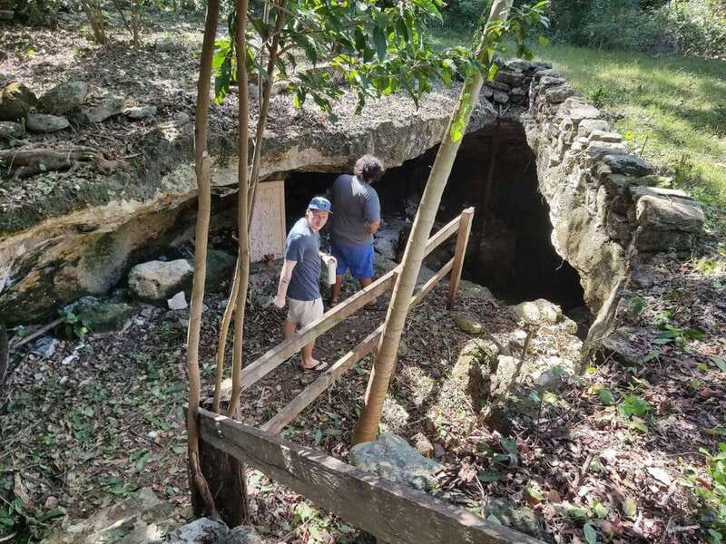 Cozumel: 5-Hour Private Caves and Ruins Tour with Lunch - Oceanfront Lunch Under a Palapa, With Real Flavor