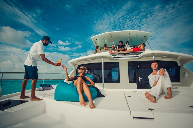 Cozumel All Inclusive: Coast & Relax 4h on 51' Leopard - Price and value for a private group up to 10 people