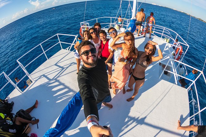 Cozumel Catamaran Snorkeling Tour & lunch - El Cielo Bay: starfish spotting, with weather reality built in