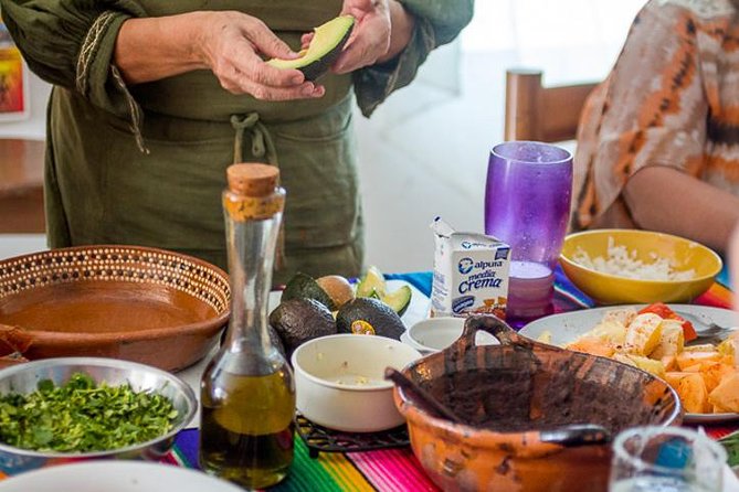 Cozumel Cooking Class - Josefina’s home kitchen beats a commercial cooking show