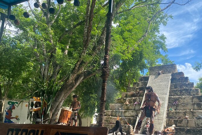 Cozumel Island Tour: Mayan Ruins, Reefs, and Beach Escape - Group size, transport, and what to wear to Cozumel