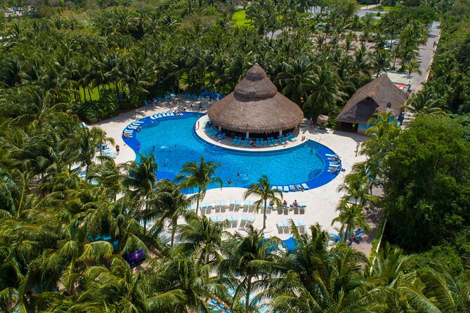 Cozumel: Paradise Beach Club All-Inclusive Day Pass - Drinks: open bar, Sol and XX beer, and what is not included