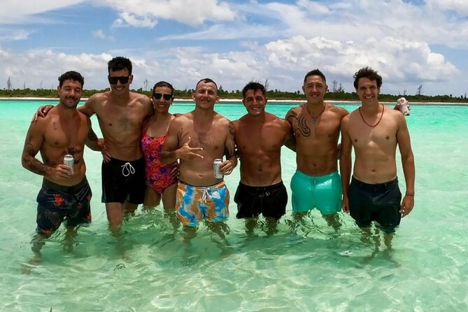 Cozumel's Reefs in El Cielo, Palancar and Columbia Guided Tour - El Cielo starfish sandbank and El Cielito Beach manta rays in shallow water