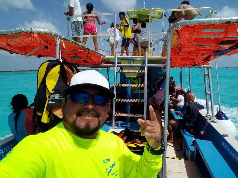 Cozumel: VIP Glass Bottom Boat & Snorkeling 3 Reefs Tour - Drinks, sundeck photos, and that 2-hour sweet spot