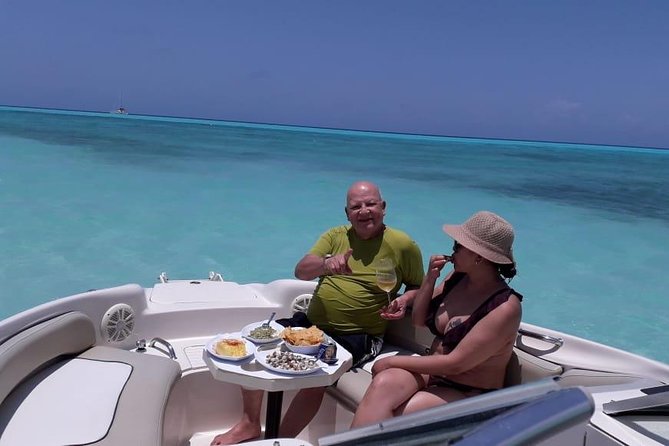 Deluxe Private Boats - 24 ft Sea Ray - Your own 24 ft Sea Ray, not a crowded ride