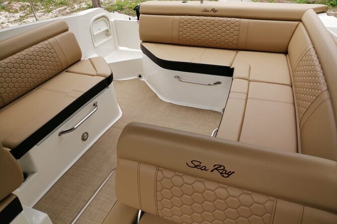 Deluxe Private Boats - 27 ft Sea Ray - Ceviche Lunch, Snacks, and Drinks Included on Board