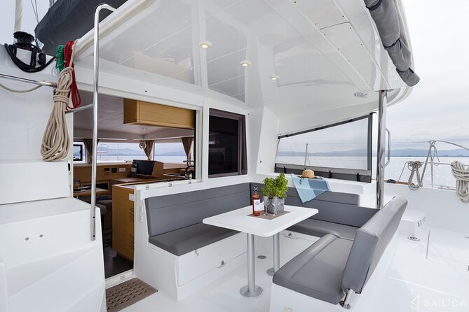 Deluxe Private Boats - 40 ft Catamaran - San Miguel de Cozumel on board: sail time with options