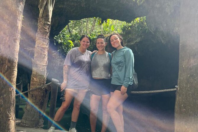 EN Jade Cavern in Jeep Snorkeling Tour & Lunch - Jeep and guide setup: private transport, small group cap, and included chill drinks