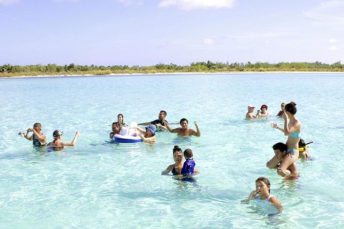 "First Lady" Private Snorkel & El Cielo Sandbar Combo - The First Lady boat itself: space, speed, and comfort