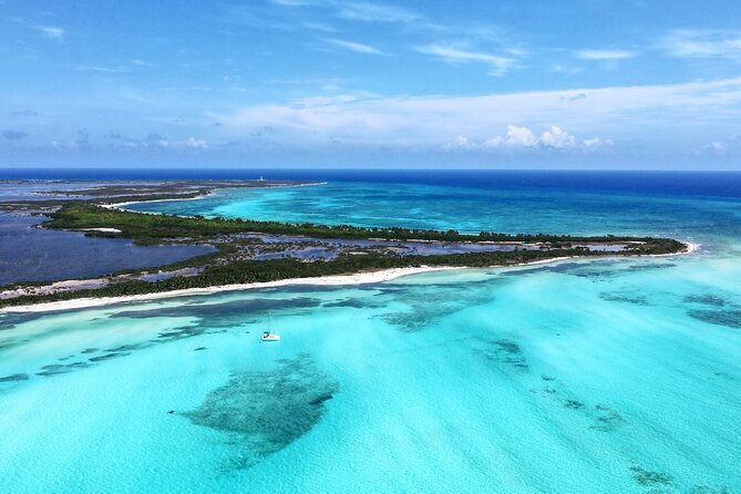 Lagoon 39ft Private Catamaran 5hr - El Cielo Full Experience - Cruising around Cozumel, but with options built in