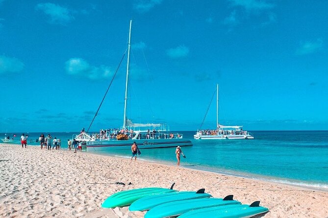 Luxury Cozumel Catamaran: Snorkel, Beach Club & Relaxation - Group size of up to 35: good for energy, not for privacy
