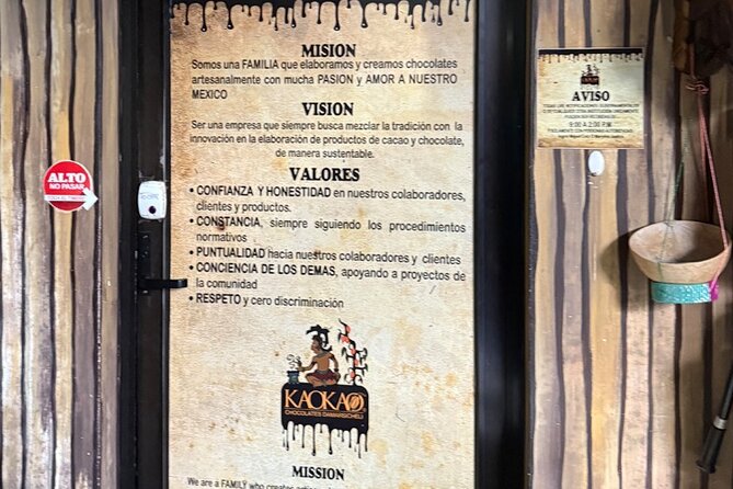 Mayan Chocolate Workshop in Cozumel Hands on Cultural Experience - Cozumel main square landmarks: photo stops that also help you navigate