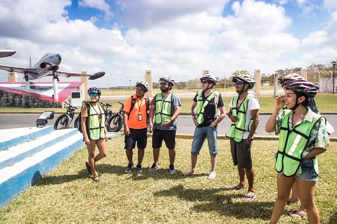 North Shore E-Bike & Beach Break - E-Bikes and Kayaks: Who This Fits Best