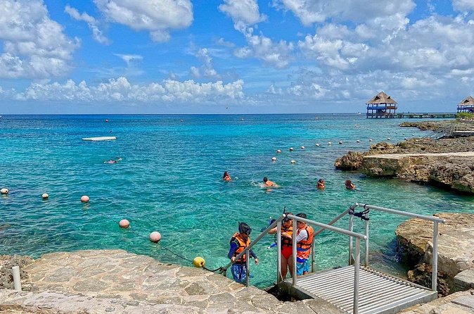 The Perfect Day in Chankanaab Park Cozumel - Park Comfort Between Swims: Umbrellas, Hammocks, and Showers
