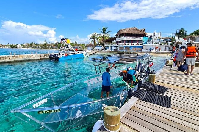 Transparent Boating and Snorkeling Tour in Cozumel All Inclusive - Guides, crew, and the on-site atmosphere